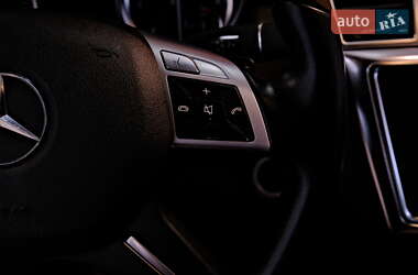 Внедорожник / Кроссовер Mercedes-Benz M-Class 2012 в 