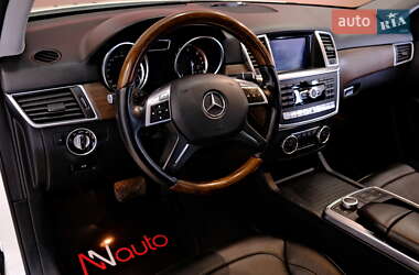 Внедорожник / Кроссовер Mercedes-Benz M-Class 2012 в 