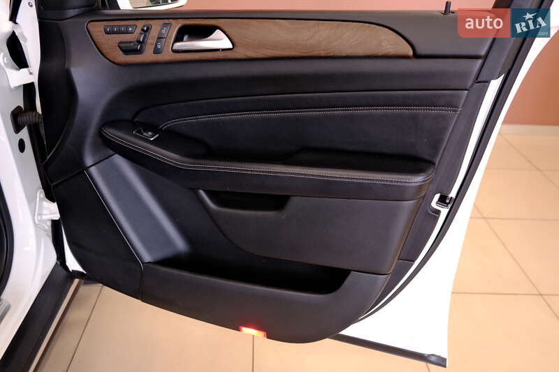 Внедорожник / Кроссовер Mercedes-Benz M-Class 2012 в Одессе