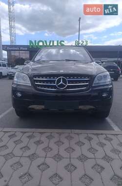 Внедорожник / Кроссовер Mercedes-Benz M-Class 2006 в 