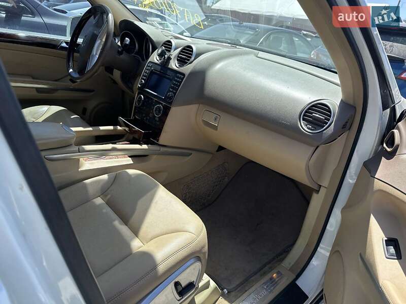 Позашляховик / Кросовер Mercedes-Benz M-Class 2011 в Дрогобичі