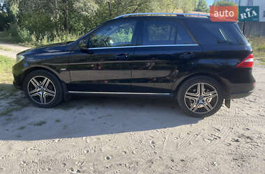 Внедорожник / Кроссовер Mercedes-Benz M-Class 2012 в 