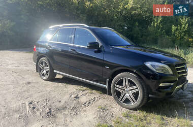Внедорожник / Кроссовер Mercedes-Benz M-Class 2012 в 