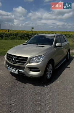 Внедорожник / Кроссовер Mercedes-Benz M-Class 2011 в Конотопе