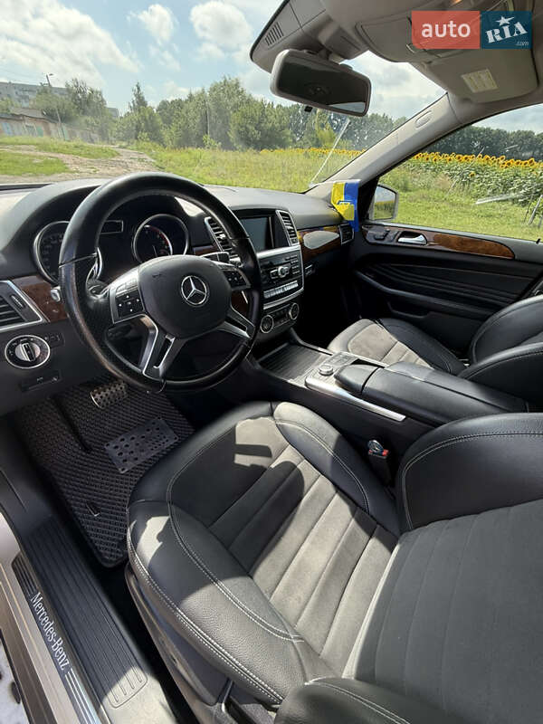 Внедорожник / Кроссовер Mercedes-Benz M-Class 2011 в Конотопе