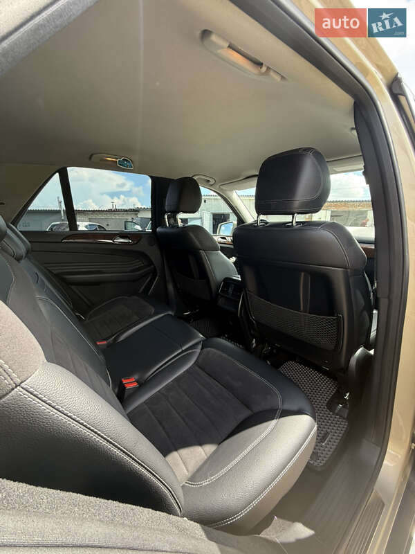 Внедорожник / Кроссовер Mercedes-Benz M-Class 2011 в Конотопе