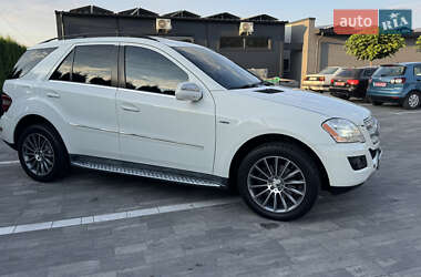 Внедорожник / Кроссовер Mercedes-Benz M-Class 2009 в 