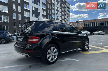 Внедорожник / Кроссовер Mercedes-Benz M-Class 2010 в 