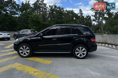 Внедорожник / Кроссовер Mercedes-Benz M-Class 2010 в 