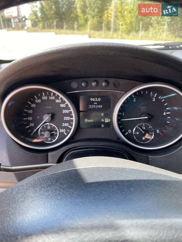 Внедорожник / Кроссовер Mercedes-Benz M-Class 2011 в Сумах