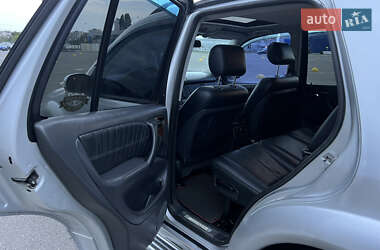 Внедорожник / Кроссовер Mercedes-Benz M-Class 2001 в 