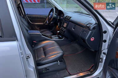 Внедорожник / Кроссовер Mercedes-Benz M-Class 2001 в 