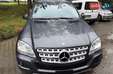 Внедорожник / Кроссовер Mercedes-Benz M-Class 2011 в 
