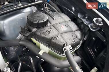 Внедорожник / Кроссовер Mercedes-Benz M-Class 2011 в 