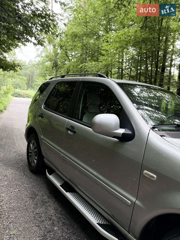 Позашляховик / Кросовер Mercedes-Benz M-Class 2001 в Одесі