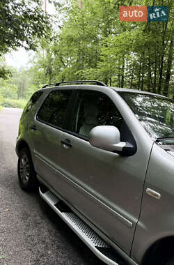 Внедорожник / Кроссовер Mercedes-Benz M-Class 2001 в 