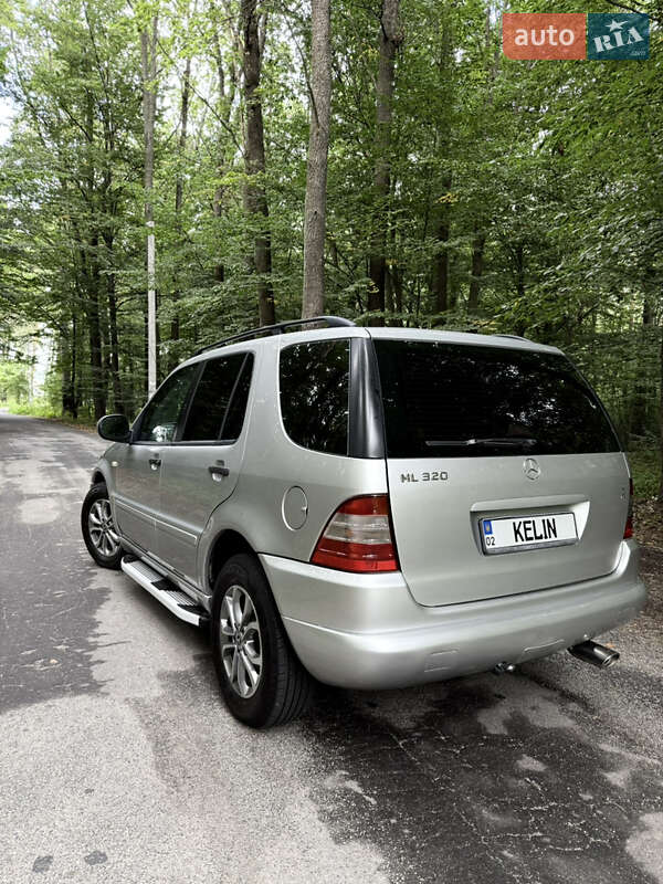 Позашляховик / Кросовер Mercedes-Benz M-Class 2001 в Одесі