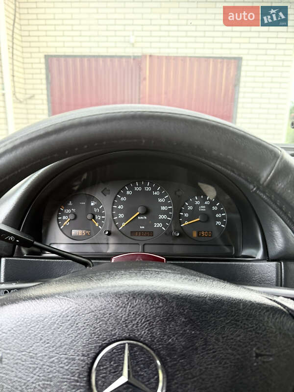 Позашляховик / Кросовер Mercedes-Benz M-Class 2001 в Одесі