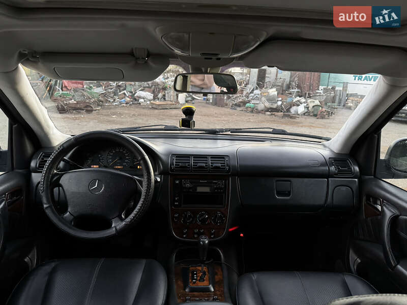 Позашляховик / Кросовер Mercedes-Benz M-Class 2001 в Одесі