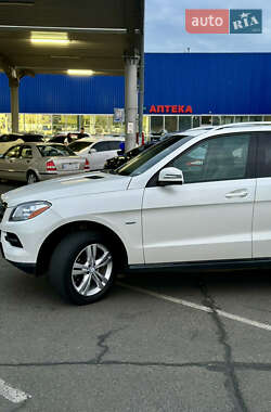 Внедорожник / Кроссовер Mercedes-Benz M-Class 2012 в 