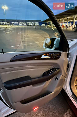 Внедорожник / Кроссовер Mercedes-Benz M-Class 2012 в 