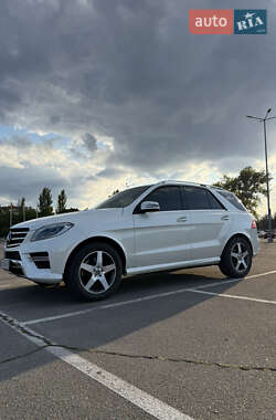 Внедорожник / Кроссовер Mercedes-Benz M-Class 2013 в 
