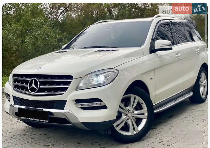 Внедорожник / Кроссовер Mercedes-Benz M-Class 2012 в Ровно