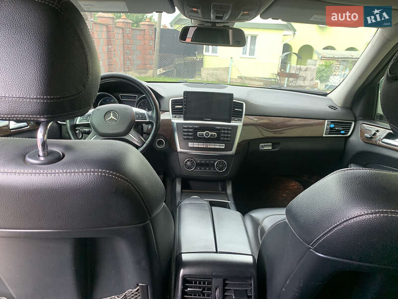 Внедорожник / Кроссовер Mercedes-Benz M-Class 2012 в Ровно