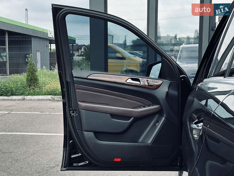 Внедорожник / Кроссовер Mercedes-Benz M-Class 2012 в Кременчуге