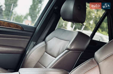Позашляховик / Кросовер Mercedes-Benz M-Class 2012 в 