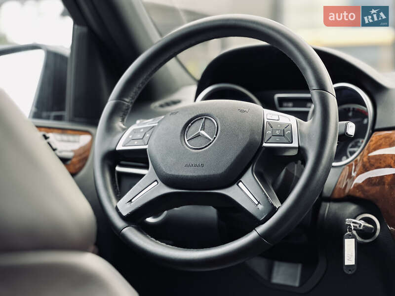 Внедорожник / Кроссовер Mercedes-Benz M-Class 2012 в Кременчуге