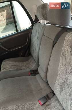 Внедорожник / Кроссовер Mercedes-Benz M-Class 2001 в 