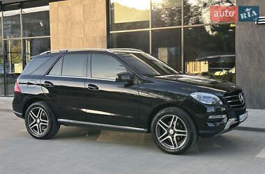 Внедорожник / Кроссовер Mercedes-Benz M-Class 2012 в 