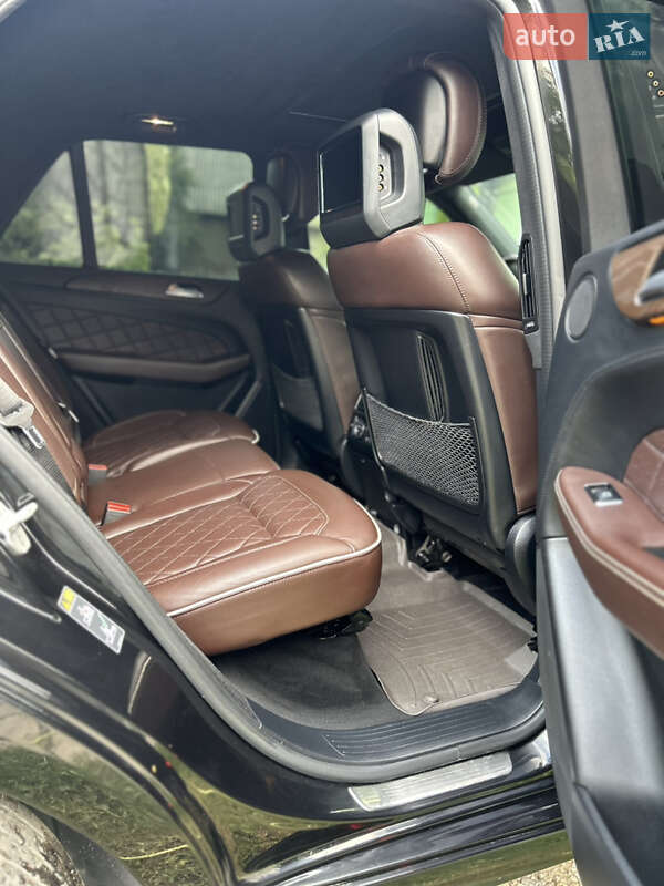 Внедорожник / Кроссовер Mercedes-Benz M-Class 2014 в Черновцах
