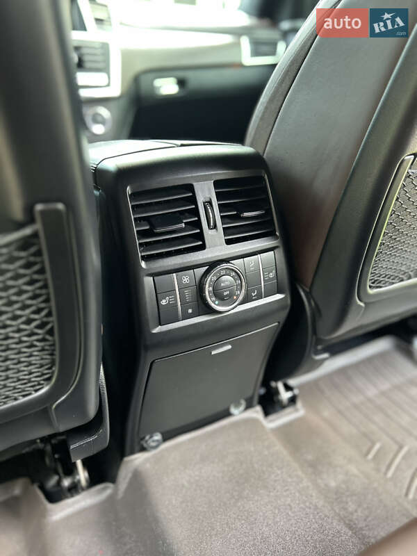 Внедорожник / Кроссовер Mercedes-Benz M-Class 2014 в Черновцах