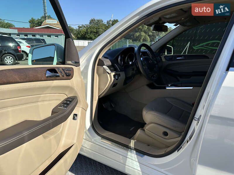 Позашляховик / Кросовер Mercedes-Benz M-Class 2015 в Києві