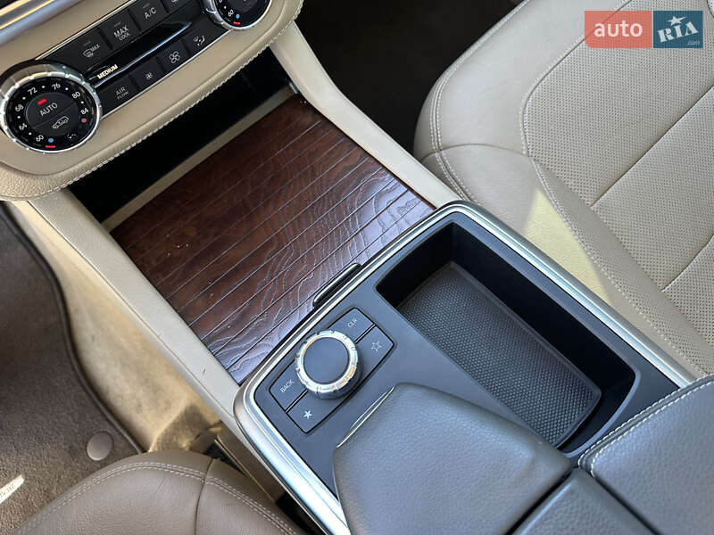 Позашляховик / Кросовер Mercedes-Benz M-Class 2015 в Києві