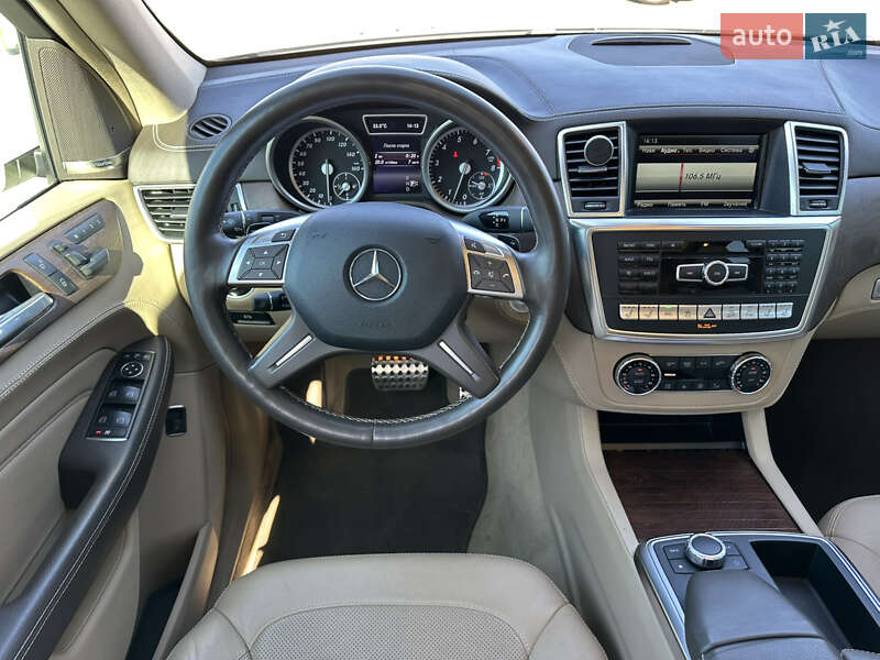 Позашляховик / Кросовер Mercedes-Benz M-Class 2015 в Києві