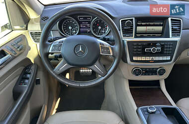 Внедорожник / Кроссовер Mercedes-Benz M-Class 2015 в 