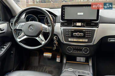 Внедорожник / Кроссовер Mercedes-Benz M-Class 2013 в 