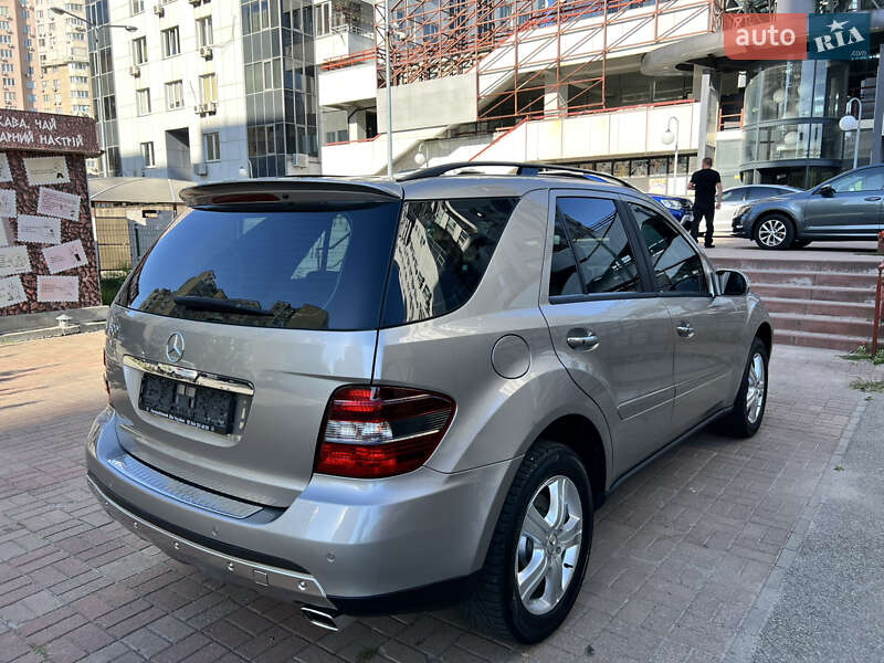 Внедорожник / Кроссовер Mercedes-Benz M-Class 2006 в Киеве