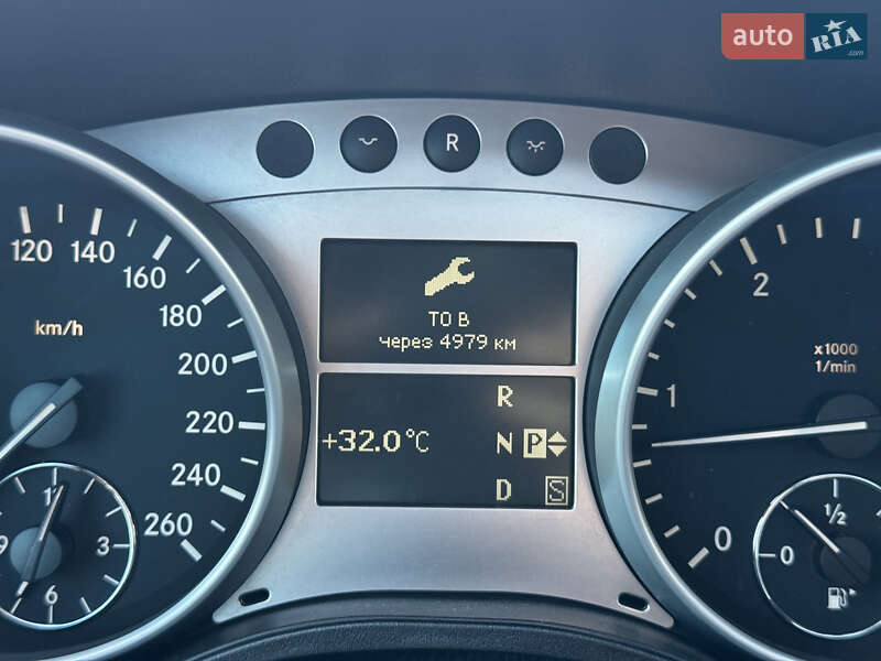 Внедорожник / Кроссовер Mercedes-Benz M-Class 2010 в Киеве