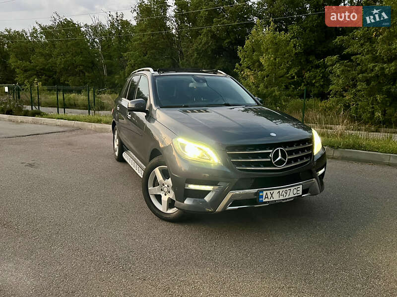 Позашляховик / Кросовер Mercedes-Benz M-Class 2013 в Харкові