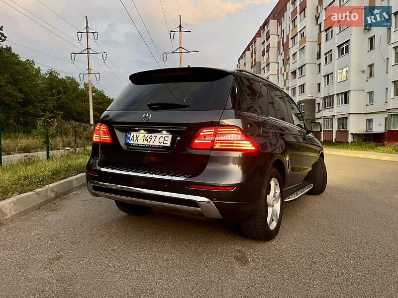 Позашляховик / Кросовер Mercedes-Benz M-Class 2013 в Харкові