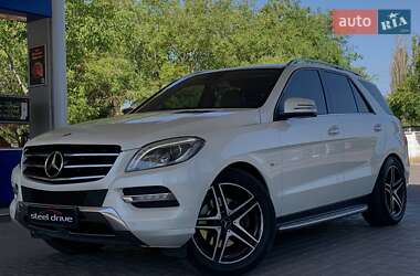 Внедорожник / Кроссовер Mercedes-Benz M-Class 2012 в 