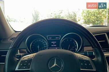 Внедорожник / Кроссовер Mercedes-Benz M-Class 2012 в 