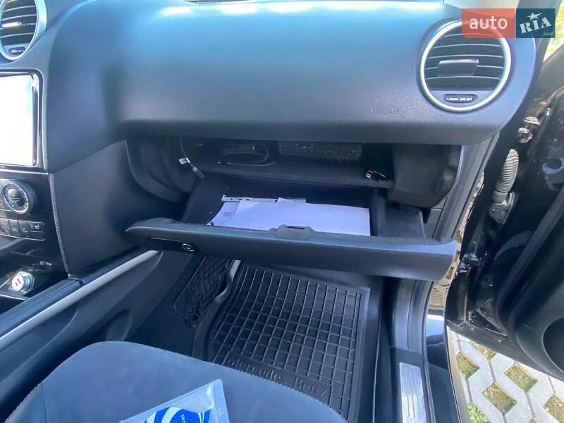 Позашляховик / Кросовер Mercedes-Benz M-Class 2010 в Хмельницькому