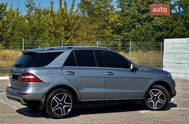 Внедорожник / Кроссовер Mercedes-Benz M-Class 2014 в 