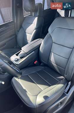 Внедорожник / Кроссовер Mercedes-Benz M-Class 2015 в 