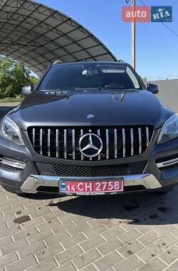 Внедорожник / Кроссовер Mercedes-Benz M-Class 2015 в 